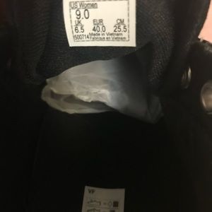 Butterfly Vans women’s size 9 brand new